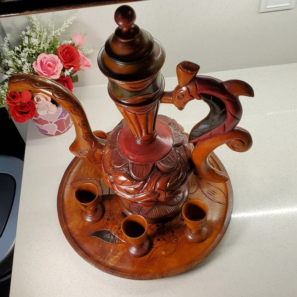 Rare & Vintage Decanter/Wine Pitcher Set (9pcs)